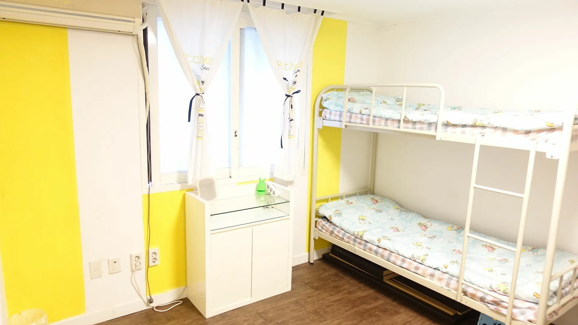 Uja Guesthouse Сеул